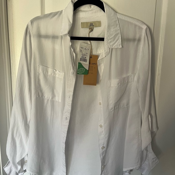 WHITE BLOUSE WITH TAGS - Picture 1 of 4